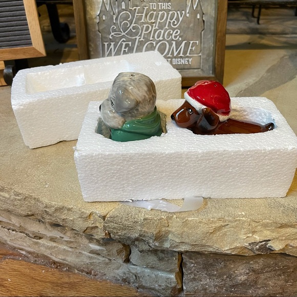 New Set of Christmas Schnauzer and Dachshund Dog Salt and Pepper Shakers - Picture 11 of 12